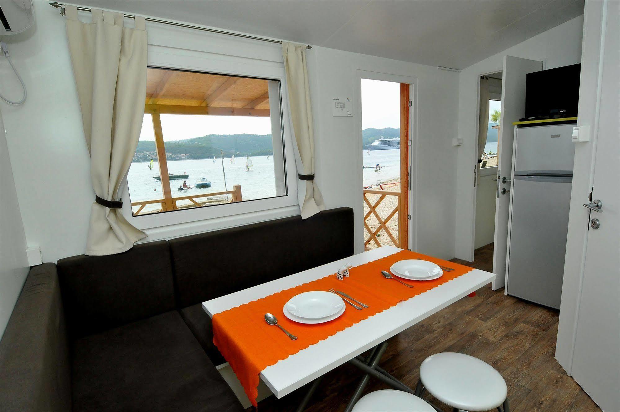 Camp Perna Hotel Kuciste Eksteriør billede